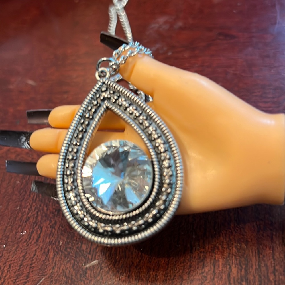 Paparazzi long necklace set with earrings
